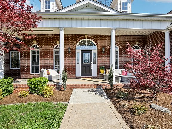 2nd image of 7201 Keynsham Dr