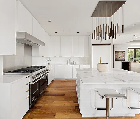 Sold by Corcoran | media 7