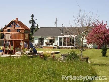 4th image of 3615 83rd Ave SE