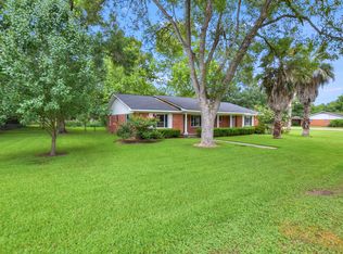 900 Charleston Blvd, Smithville, TX 78957