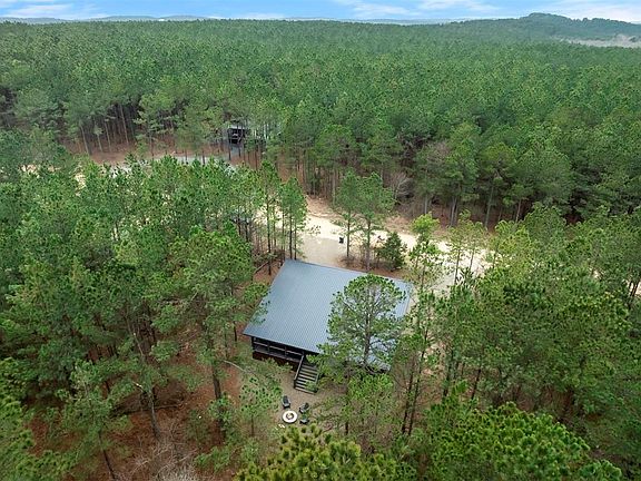 4th image of 768 Pine Hills Rd