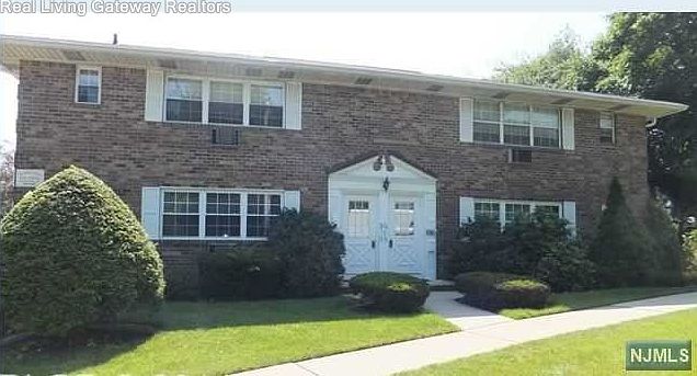 1st image of 71 Ferncroft Park
