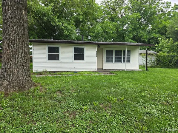 1301 Saint Zita Ln, Cahokia, IL 62206