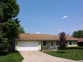 1st image of 1542 Royal Oaks Dr