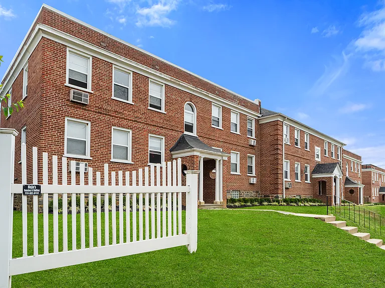 Revere Crossing Apartments — Photo 17