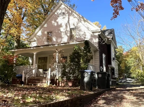 839 Vernon Odom Blvd, Akron, OH 44307