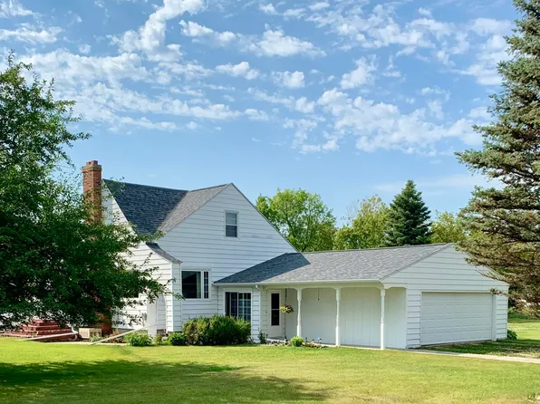 35078 140th St SW, East Grand Forks, MN 56721