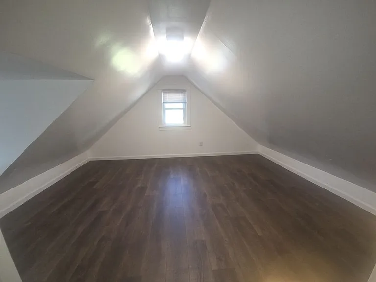 101 Maple St #HOUSE — Photo 13