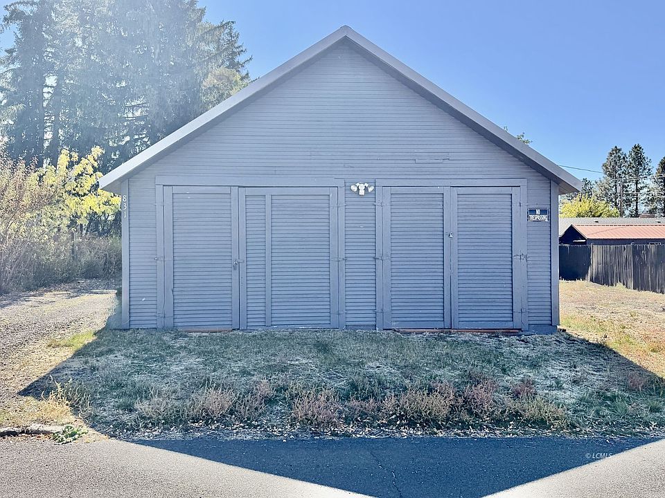 1st image of 831 S 6th St