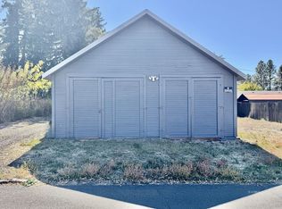 831 S 6th St, Lakeview, OR 97630