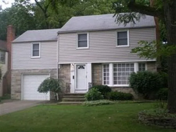 1139 Haselton Rd photo 1