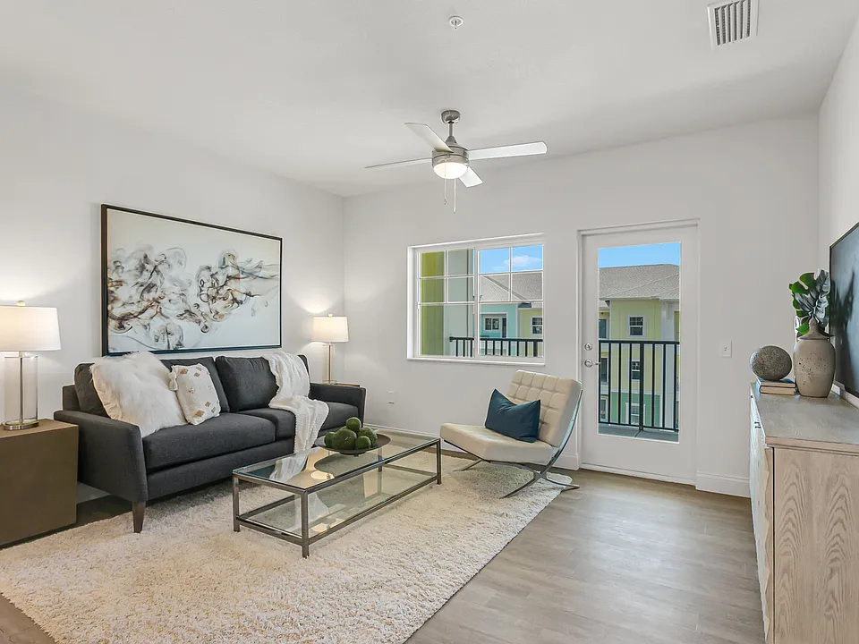 Grand Oak Apartments