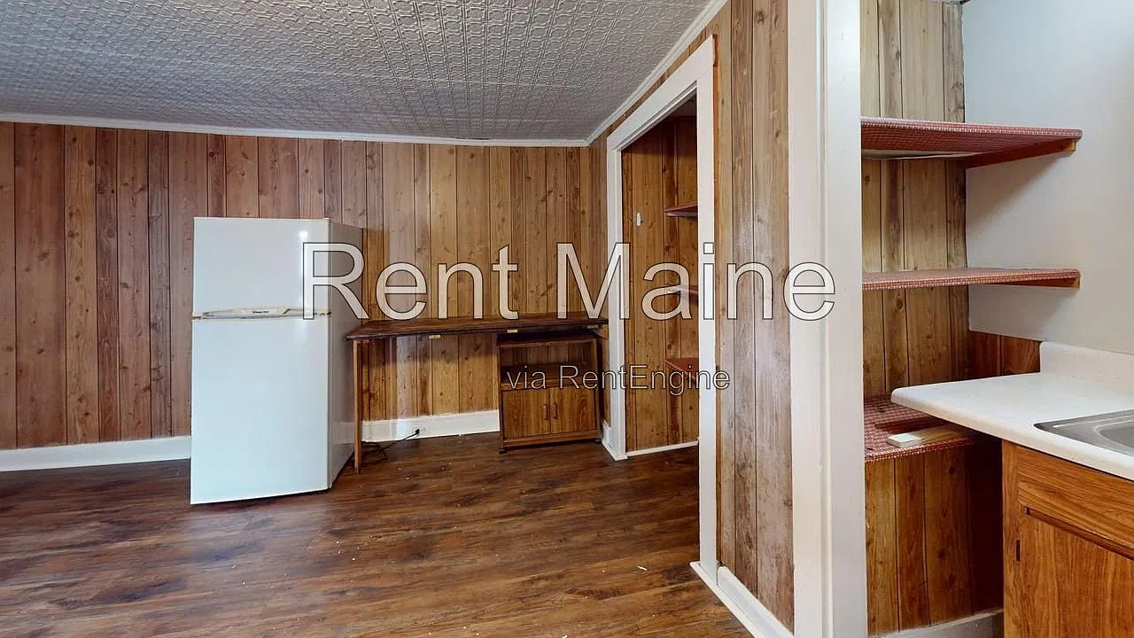 1 bed, 1.0 bath, 681 sqft, $1,000 — Photo 2