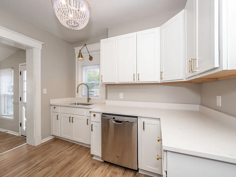 2737 Arbor Ave — Photo 40