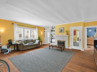 8 Buena Vista Ct, Urbana, IL 61801