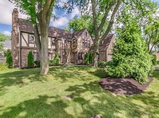 407 Glenview Ave, Wauwatosa, WI 53213