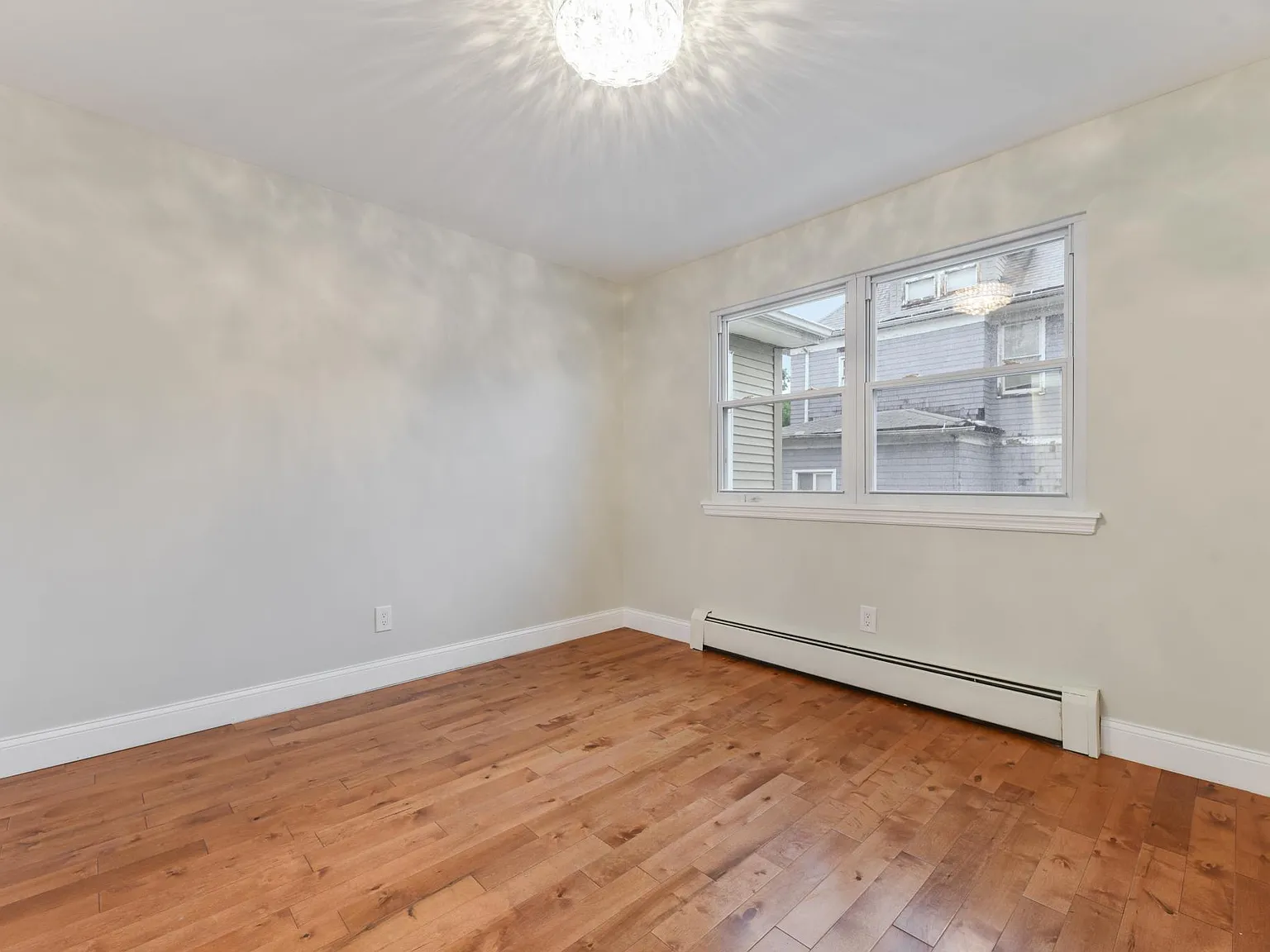 3 bed, $3,200 — Photo 4