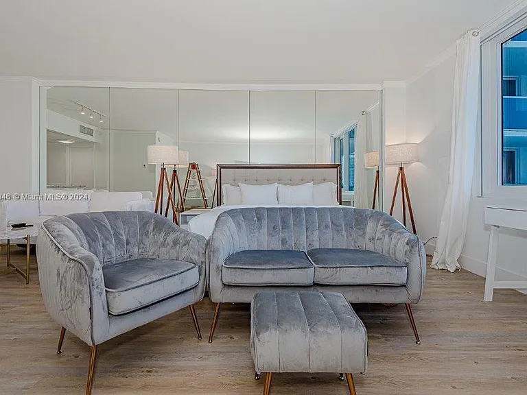 2301 Collins Ave #842 — Photo 7