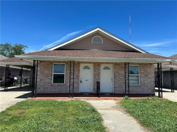 511 E Genie St, Chalmette, LA 70043
