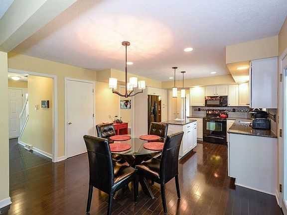 4th image of 1031 Sturbridge Dr
