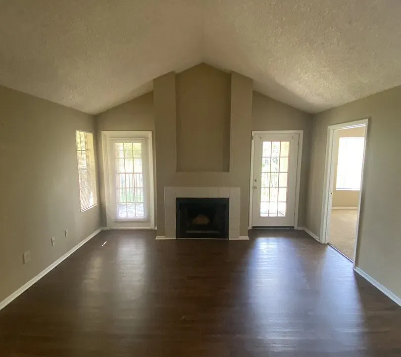 208 Afton Sq #302