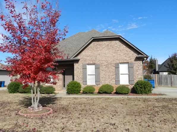 825 Barkley Dr, Alabaster, AL 35007