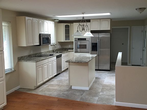 2nd image of 8882 S Midvalley Dr