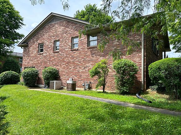 5th image of 1865 Blairmore Ct