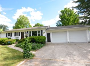 10685 Velma Dr, Greenville, MI 48838