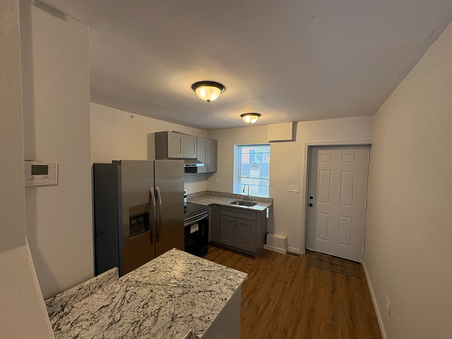 3 bed, 1800 sqft, $1,800 — Photo 3