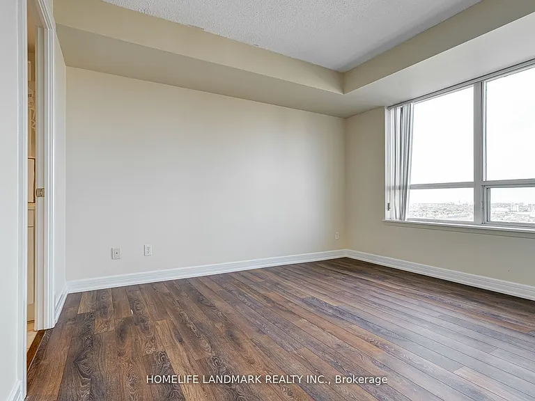 16 Harrison Garden Blvd #2508 — Photo 9