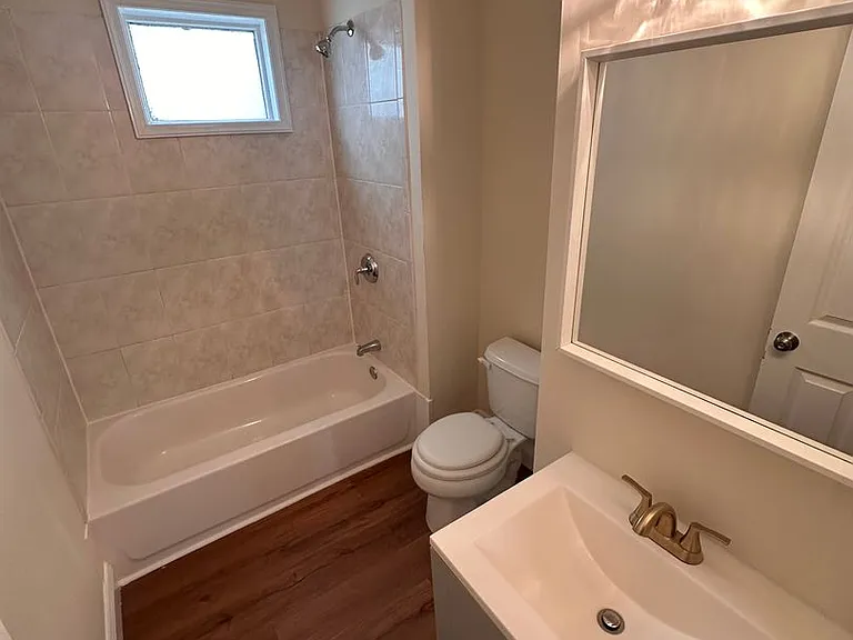143-147 Catherine St — Photo 10