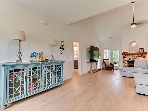 2nd image of 558 Annison Pointe Ct