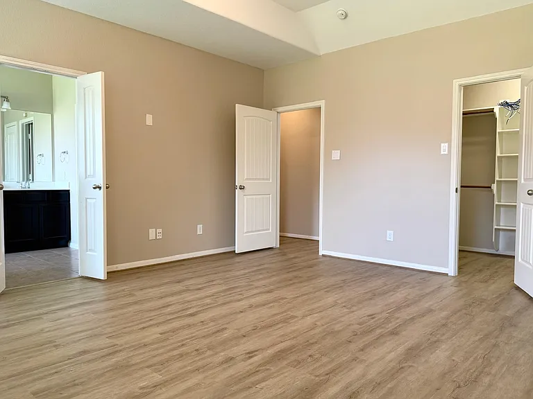 8139 Edenwood Dr — Photo 11