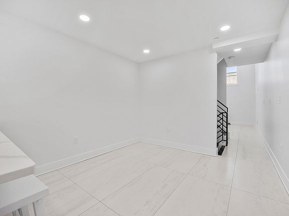 4th image of 1545 N Marston St