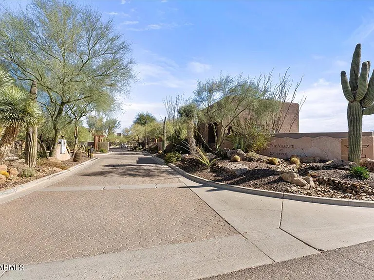 36601 N Mule Train Rd #C16 — Photo 6