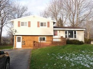 207 Blackberry Rd, Liverpool, NY 13090