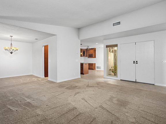 4th image of 1877 Cortez Ave