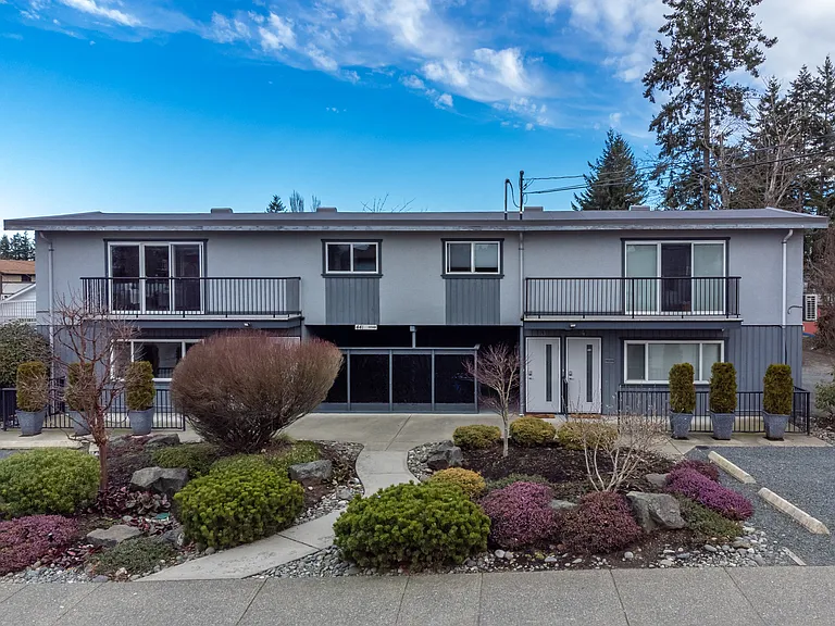 Cedar St — Photo 9