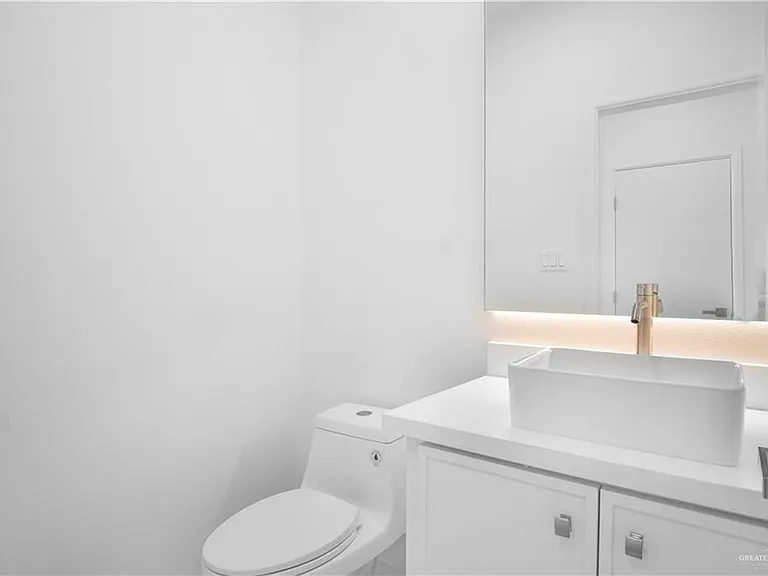 2714 Melody St — Photo 13