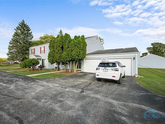 3rd image of 3698 Lakepointe Dr