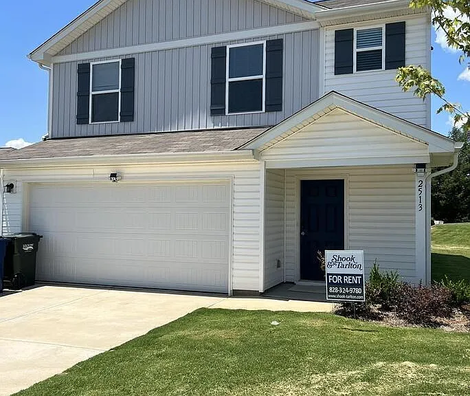 2513 Celestial Dr — Photo 2