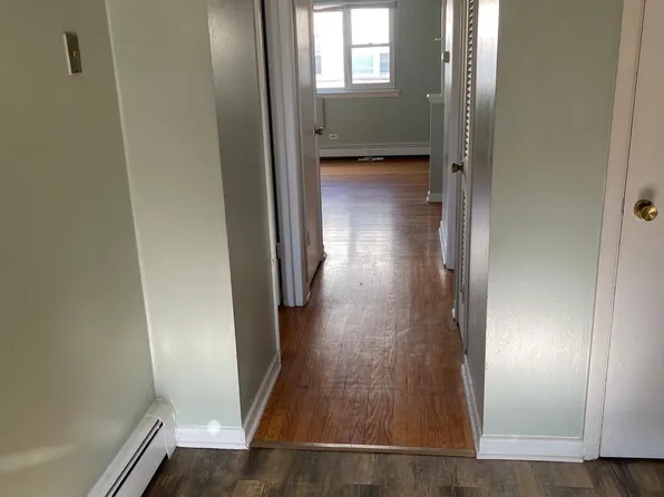 2017 Broadway St APT 1N, Blue Island, IL 60406