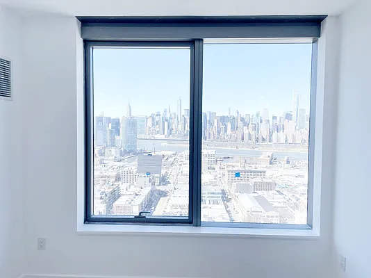 Rented by YouYork Management LLC | media 18