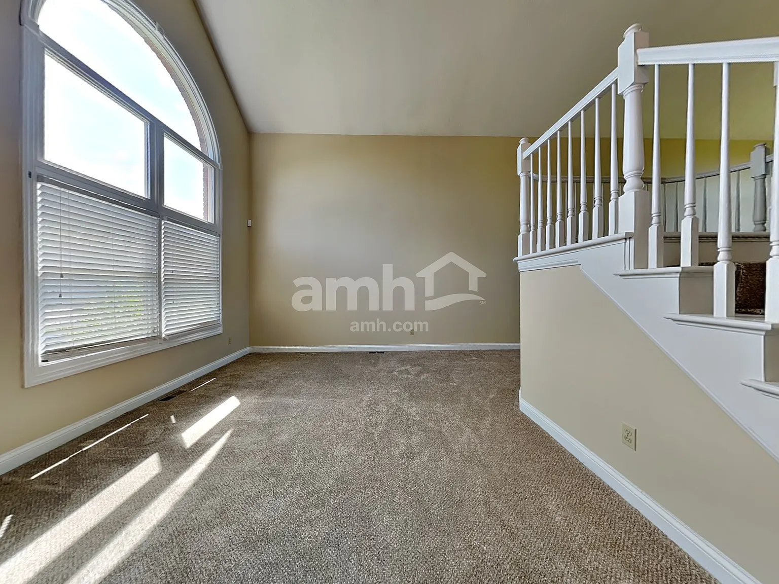 4 bed, 3.5 bath, 2698 sqft, $2,715 — Photo 4