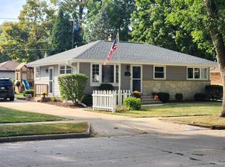2971 S 104th St, West Allis, WI 53227