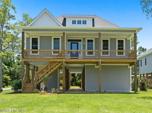 7105 E Yacht Drive, Oak Island, NC 28465