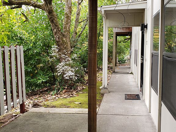 2nd image of 1200 W 39th St #2
