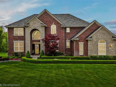 52486 Aspen Dr, South Lyon, MI, 48178