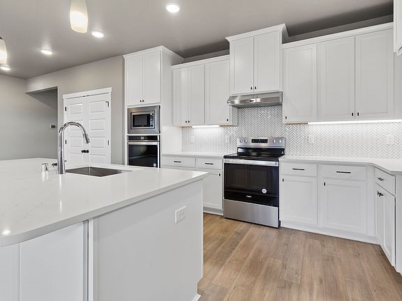 5th image of 8266 Gardner St